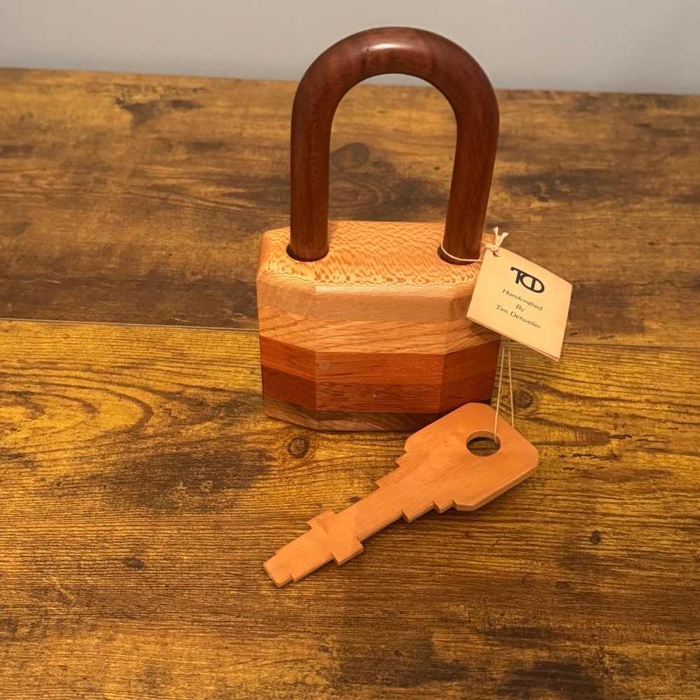 Tim‎ Detweiler Working Wooden Lock with Key NWT Large